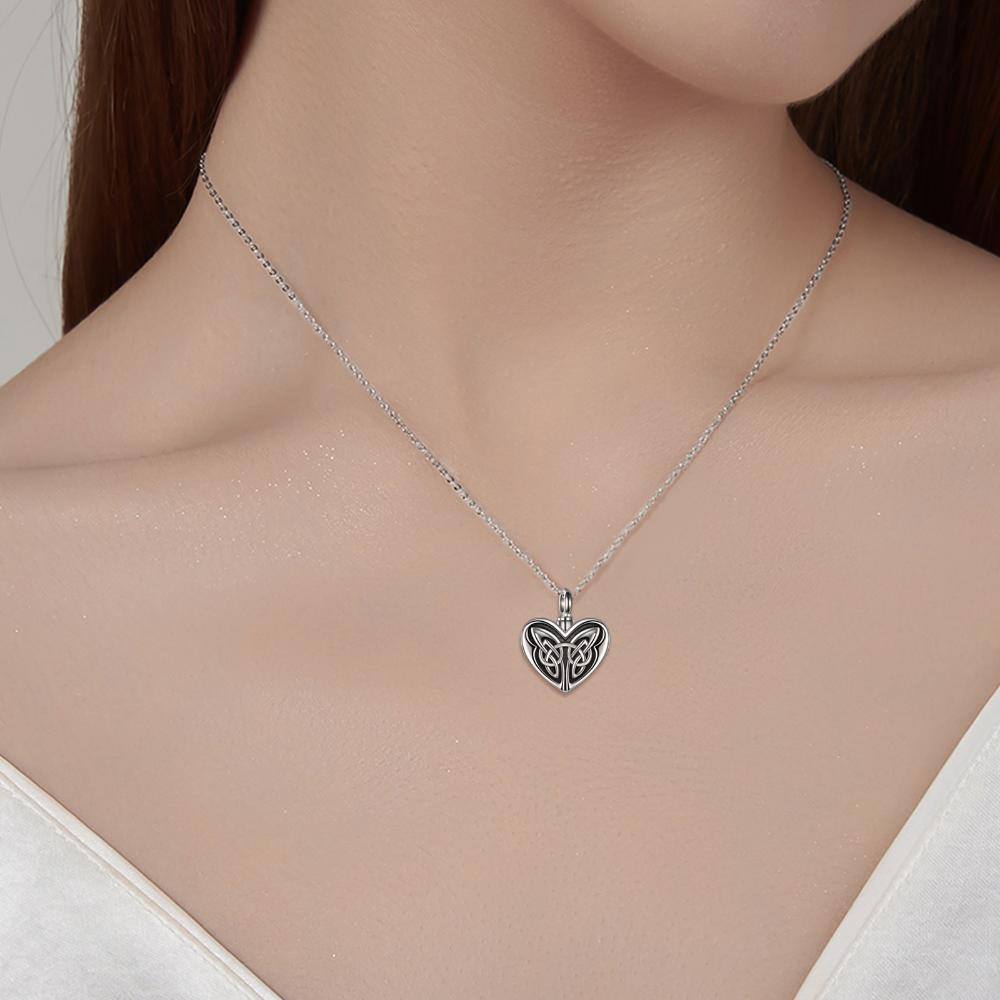 Collar de plata de ley con mariposa, nudo celta y urna de corazón para cenizas-2