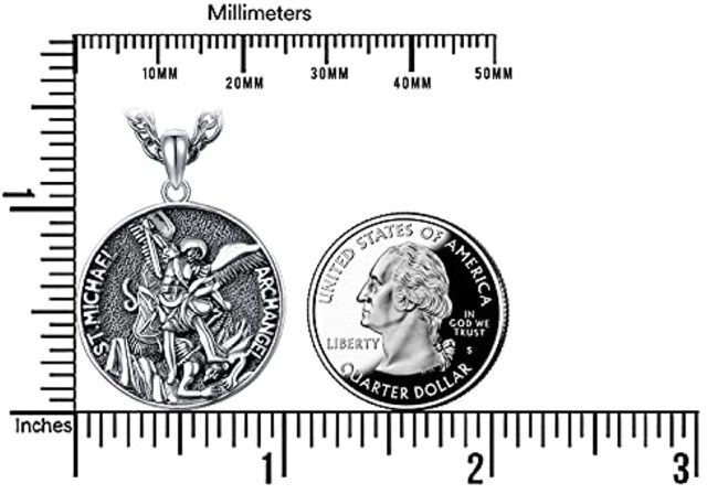 Colar de prata esterlina com pingente de São Miguel e palavra gravada-5