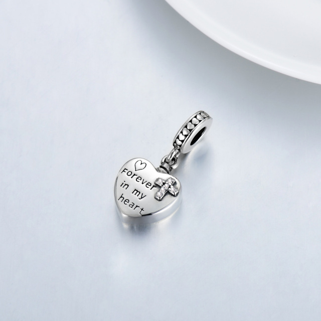 Charme pendente de coração cruzado de zircônia cúbica redonda de prata esterlina com palavra gravada-2