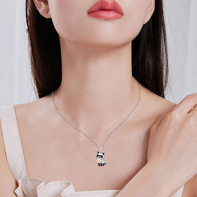 Collar de plata de ley con colgante de mapache y corazón-2