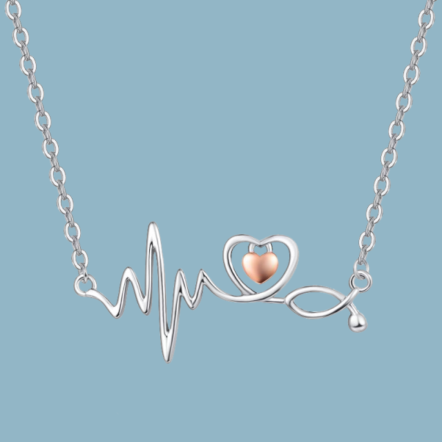 Collar de plata de ley con electrocardiograma, corazón y estetoscopio en dos tonos-3