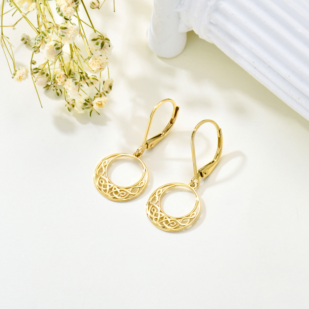 Boucles d'oreilles pendantes nœud celtique en or 14K-3