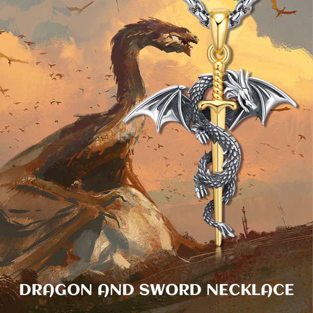 Colar de prata esterlina com pingente de dragão e espada em dois tons para homem-4