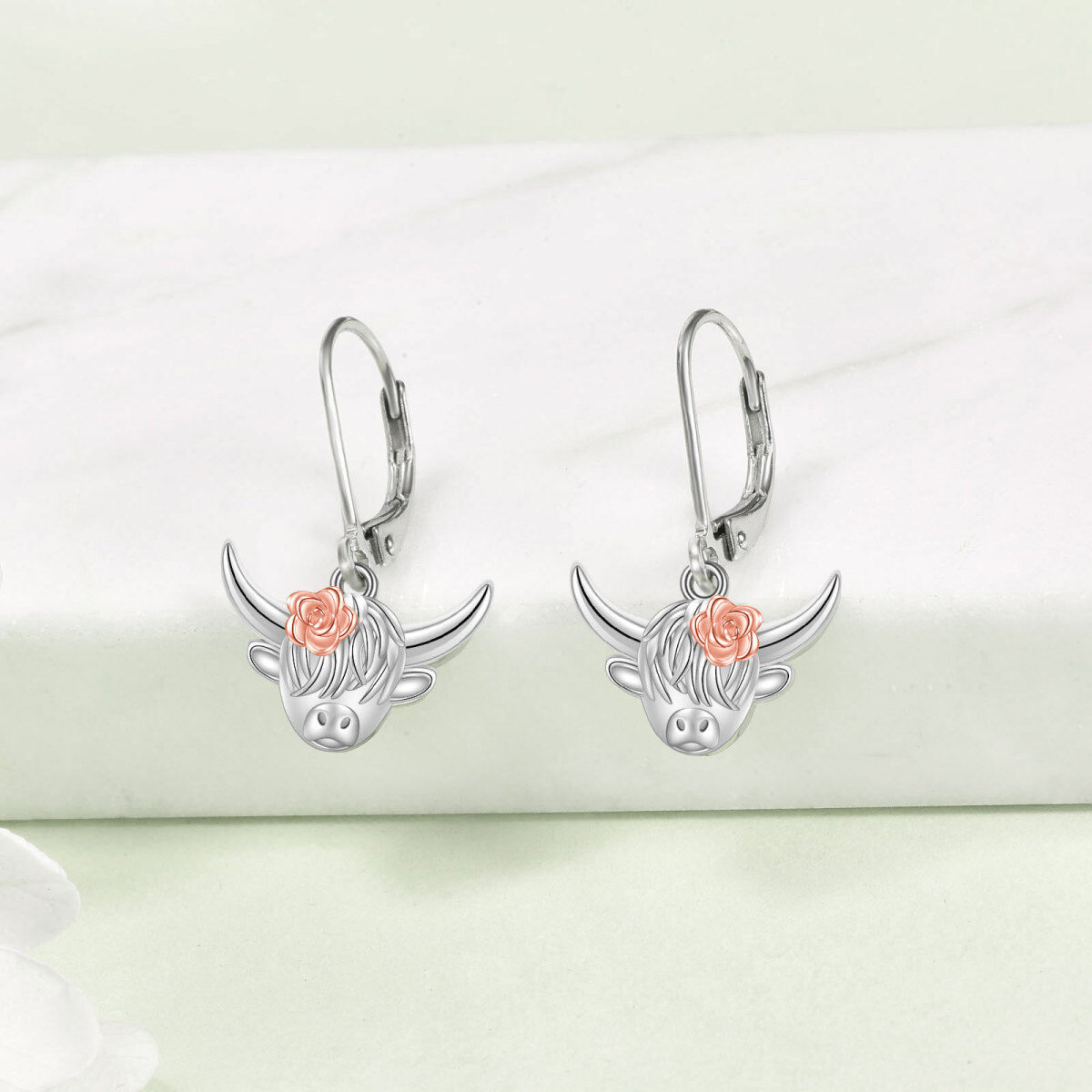 Boucles d'oreilles à levier en argent sterling bicolore Highland Cow-3