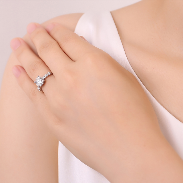 10K White Gold Round Moissanite Couple Engagement Ring-2