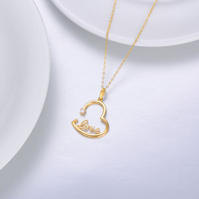 14K Gold Round Diamond Heart Anhänger Halskette mit eingraviertem Wort-3