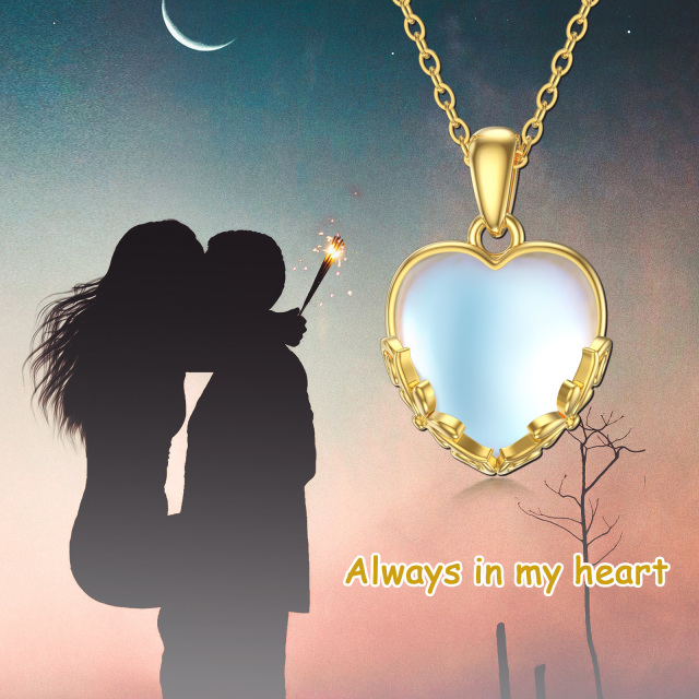 14K Gold Heart Shaped Moonstone Heart Pendant Necklace-4