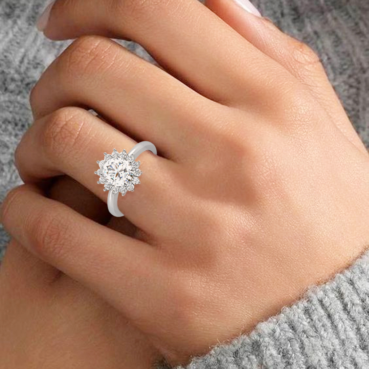 Anillo de compromiso personalizado de plata de ley con moissanita de corte ovalado y halo de 1 quilate con girasol personalizado-6