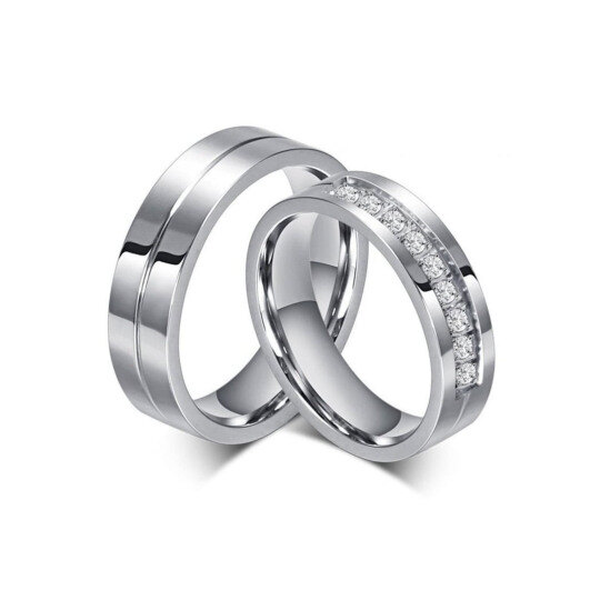 Anéis de casal em prata esterlina com moissanite redonda