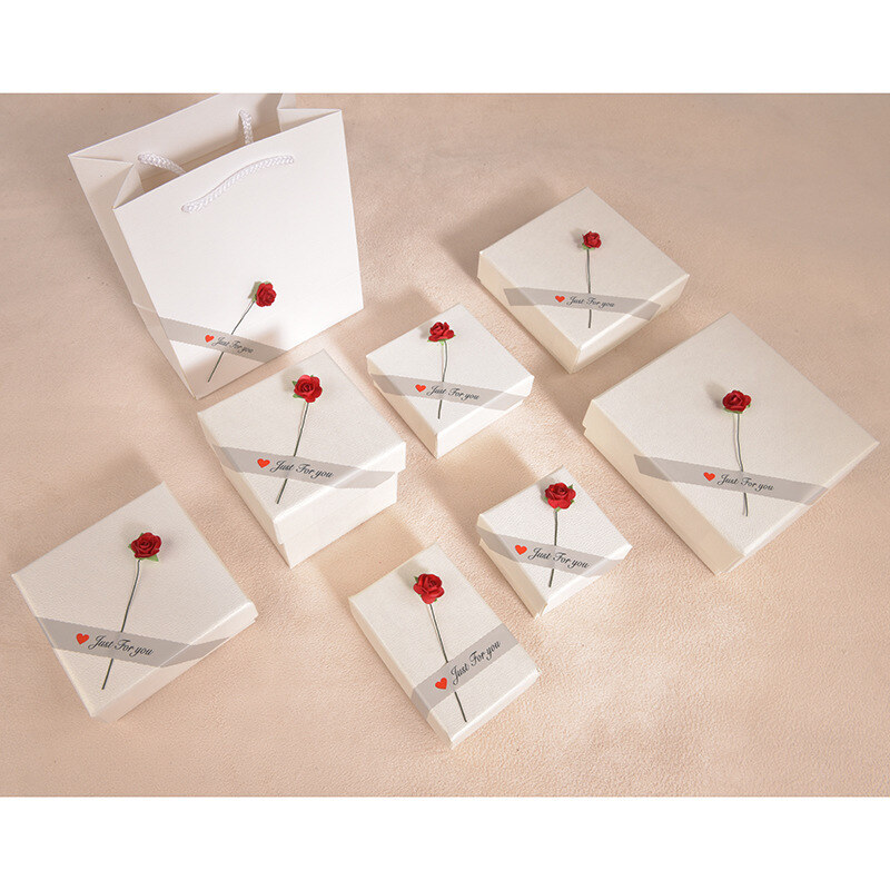 Caja de joyería con cubierta de calcomanía de rosa del Día de San Valentín-1