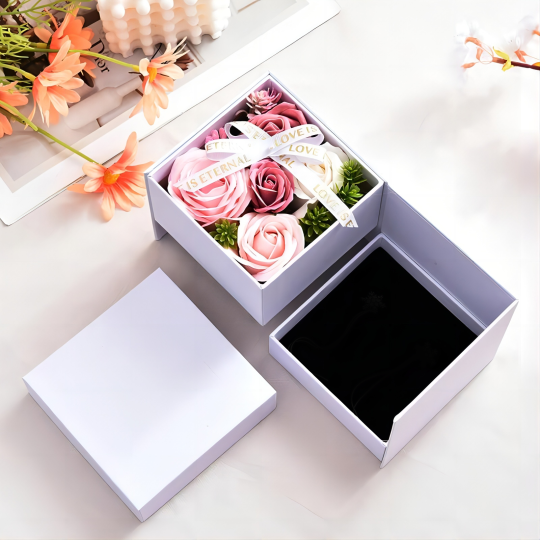 Doppellagige rotierende Schmuck-Geschenkbox mit Rosenmotiv zum Valentinstag