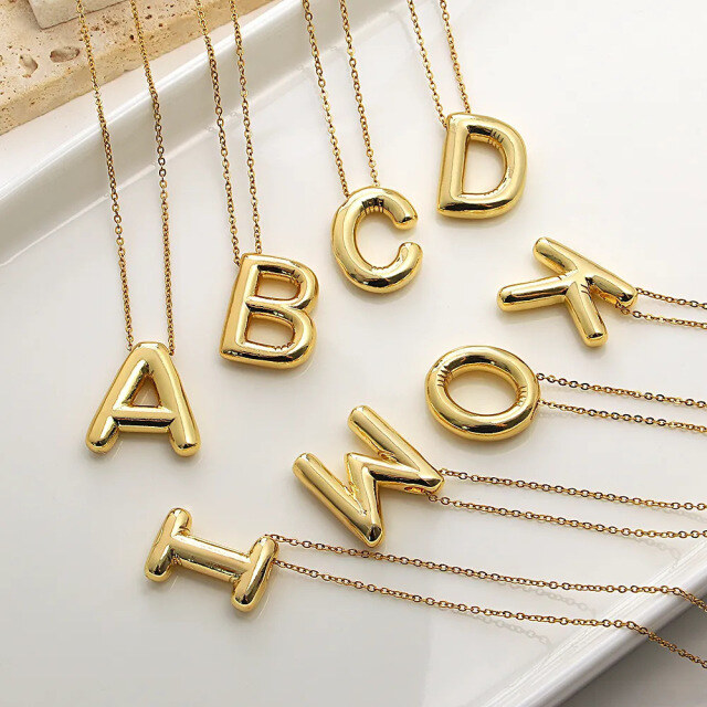 Colar com pingente de letras em prata de lei com banho de ouro amarelo-4