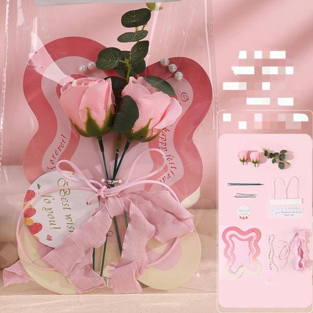 Muttertag DIY Karten gemacht rosa Rosen ewige Blume Wünsche Karte-0