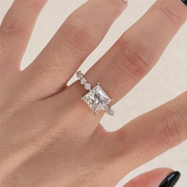 Anello di fidanzamento quadrato in moissanite a forma circolare in argento sterling a forma di principessa-2