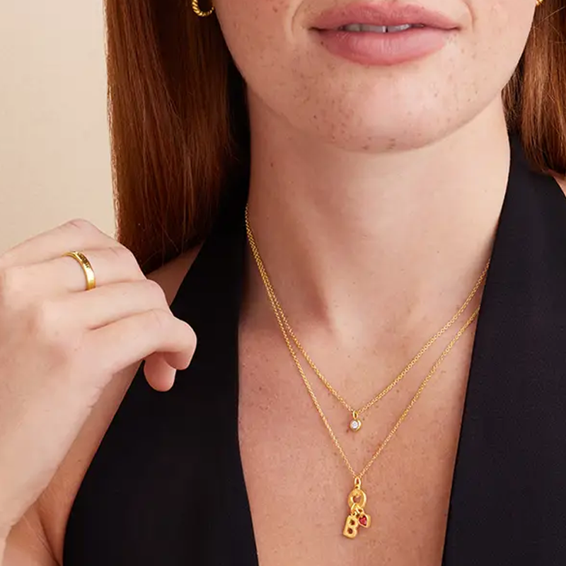 Collar con colgante de letra inicial en forma de corazón personalizado con piedra natal bañada en oro para mujer-3